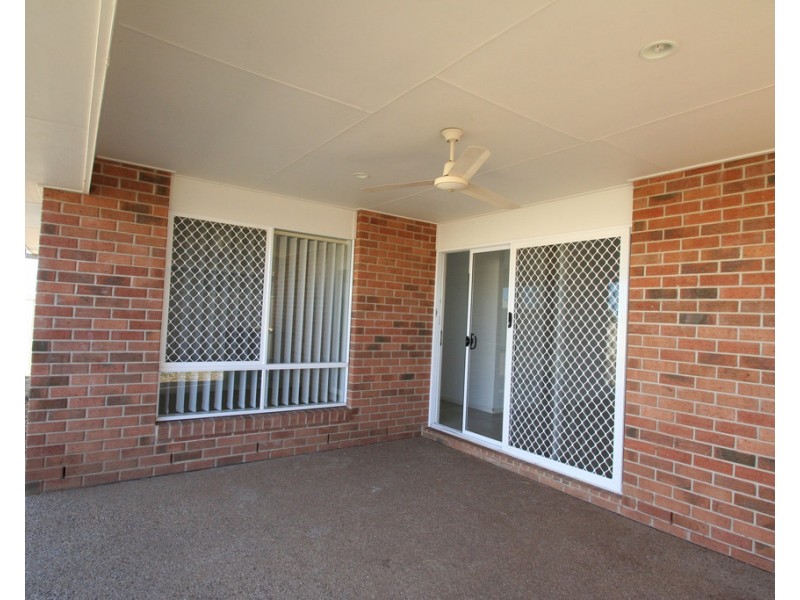 11 Lightening Street, Emerald QLD 4720