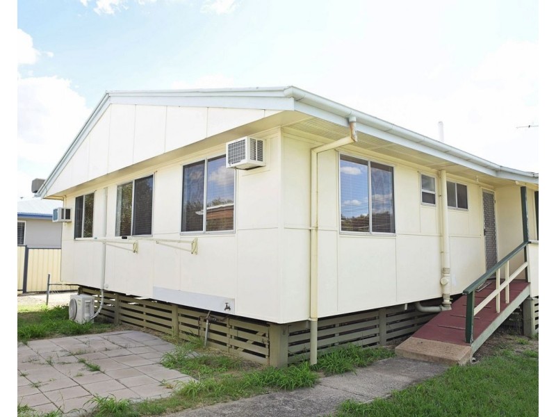 1/21 Gidyea Street, Blackwater QLD 4717