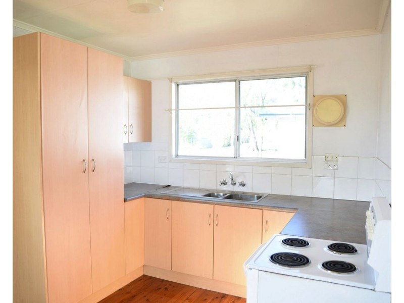 1/21 Gidyea Street, Blackwater QLD 4717