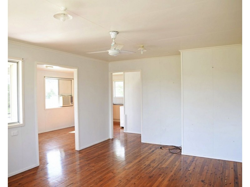 1/21 Gidyea Street, Blackwater QLD 4717