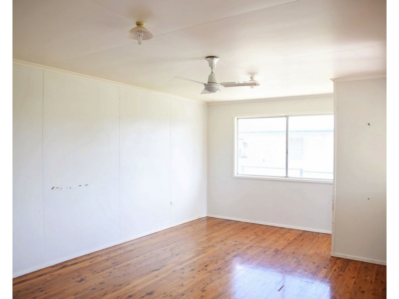 1/21 Gidyea Street, Blackwater QLD 4717