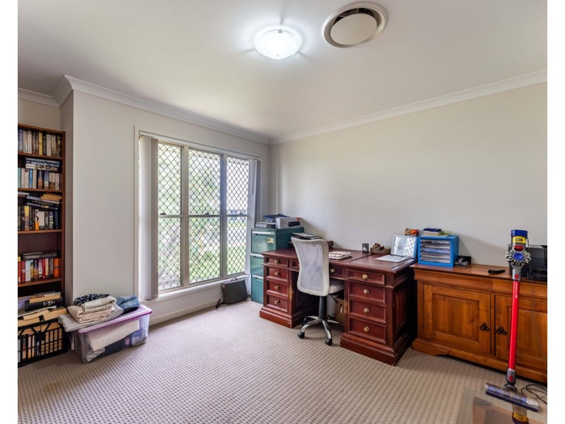 9 Vale Street, Emerald QLD 4720
