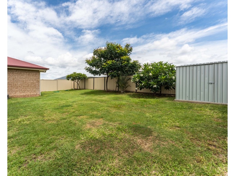 9 Vale Street, Emerald QLD 4720