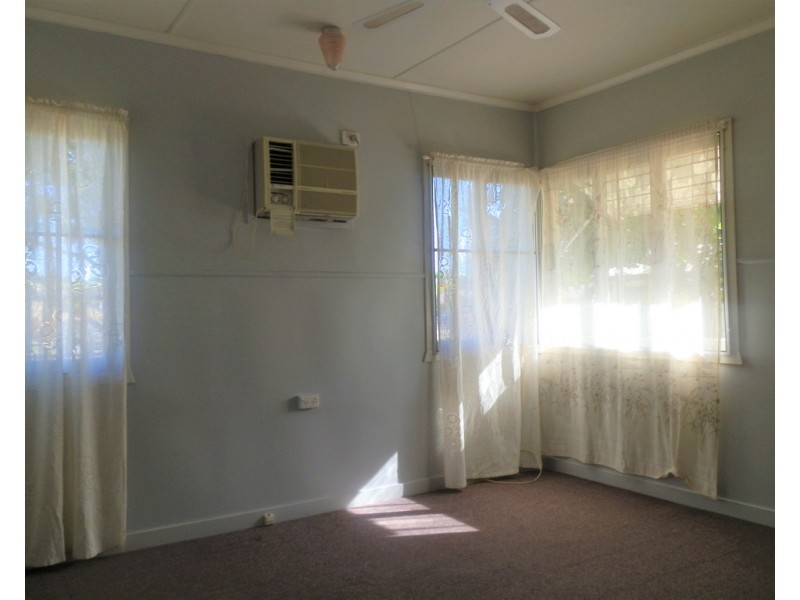 49 Theresa Street, Emerald QLD 4720