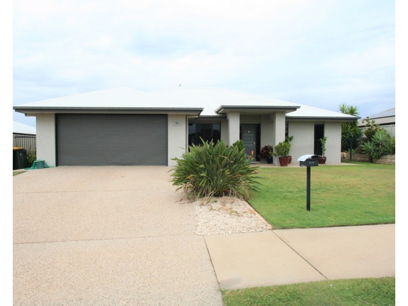 11 Saville Street, Emerald QLD 4720