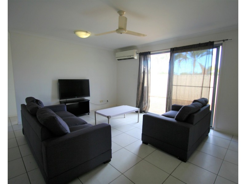 2/11 Eagle Street, Emerald QLD 4720