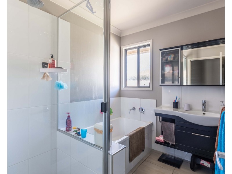 73 Mayfair Drive, Emerald QLD 4720