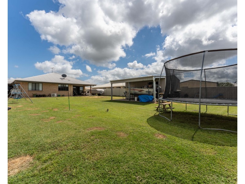 73 Mayfair Drive, Emerald QLD 4720