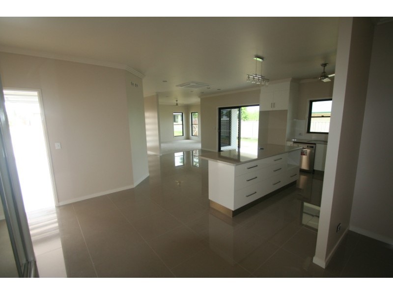 14B Coldstream Street, Emerald QLD 4720