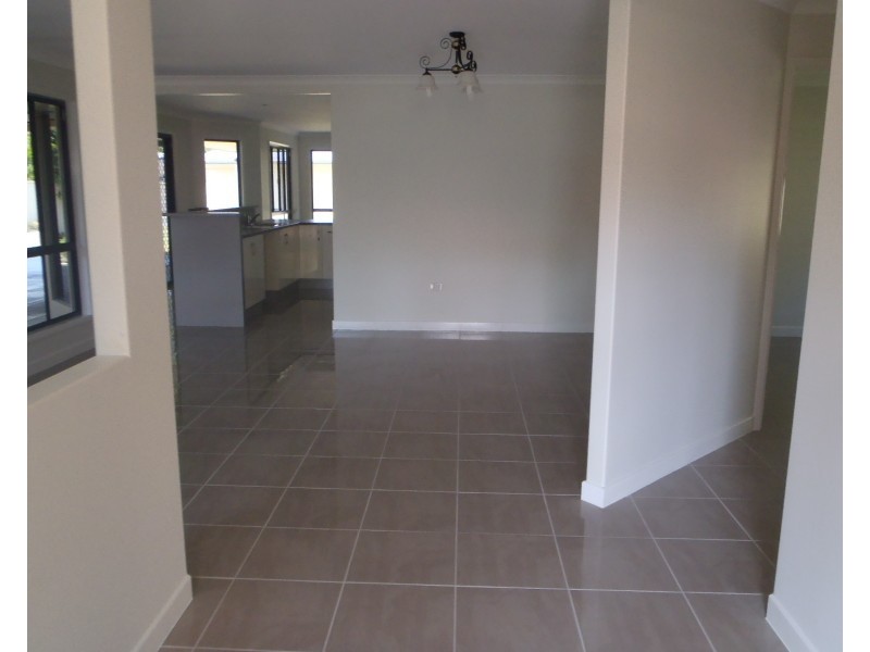 3 Russ Layton Drive, Emerald QLD 4720