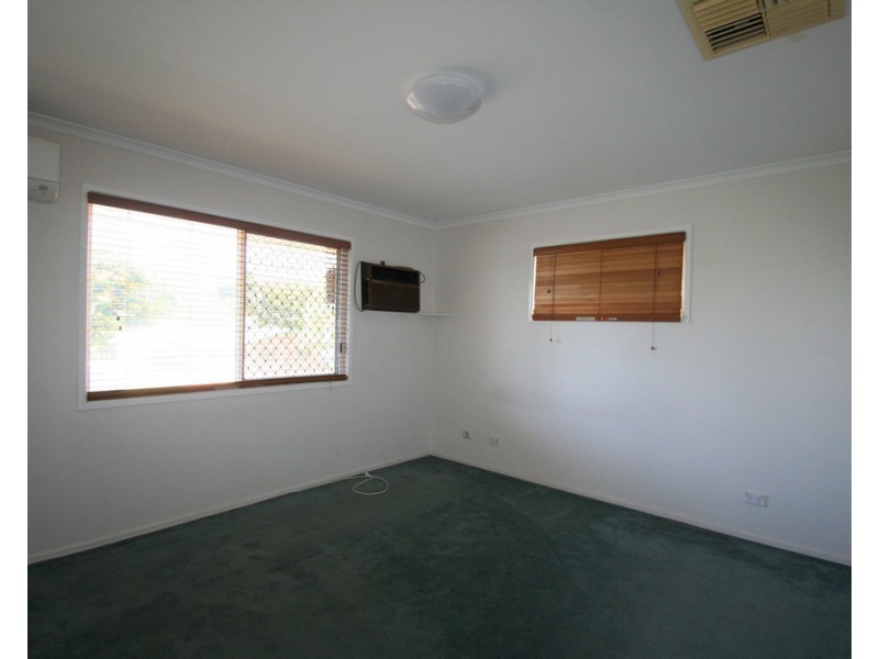 219 BORILLA STREET, Emerald QLD 4720
