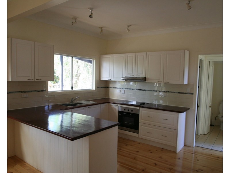 70 Baker Street, Emerald QLD 4720