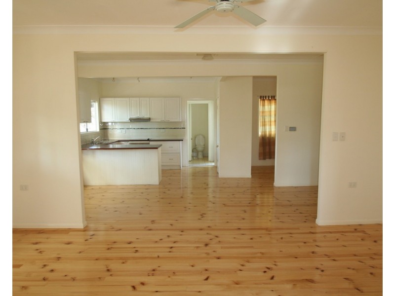 70 Baker Street, Emerald QLD 4720