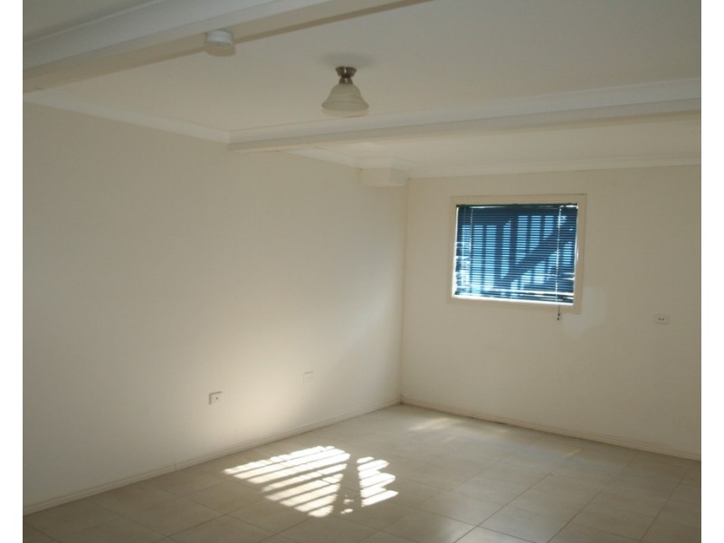 70 Baker Street, Emerald QLD 4720