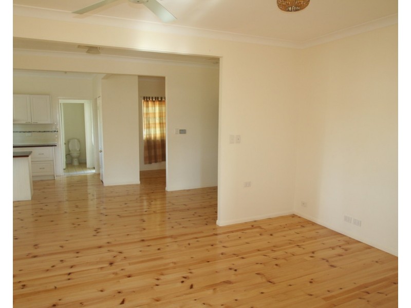 70 Baker Street, Emerald QLD 4720