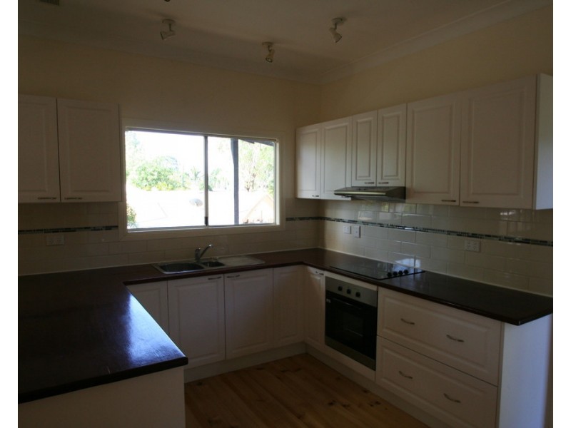 70 Baker Street, Emerald QLD 4720