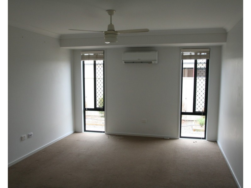 52 Mayfair Drive, Emerald QLD 4720