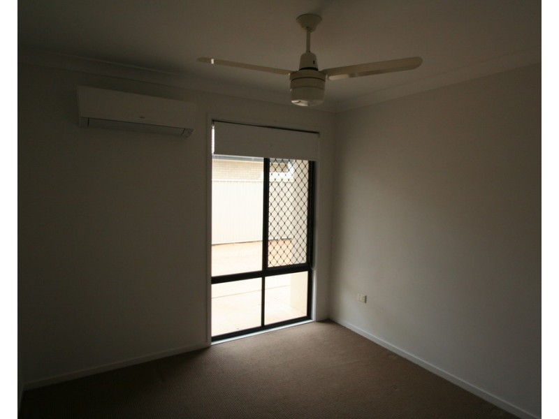 52 Mayfair Drive, Emerald QLD 4720