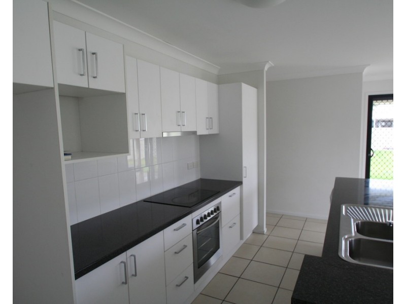 52 Mayfair Drive, Emerald QLD 4720