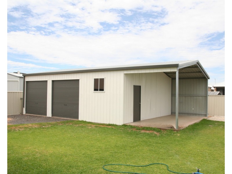 52 Mayfair Drive, Emerald QLD 4720