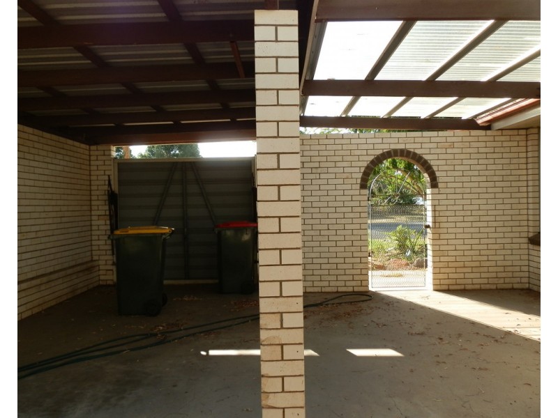 2 Moody Street, Emerald QLD 4720