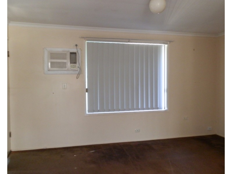 2 Moody Street, Emerald QLD 4720