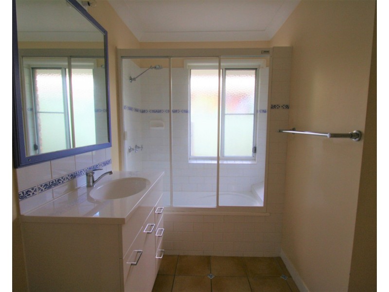 76 Crinum Crescent, Emerald QLD 4720