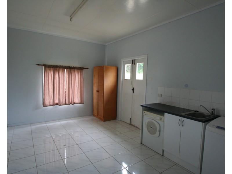 74 William Street, Springsure QLD 4722