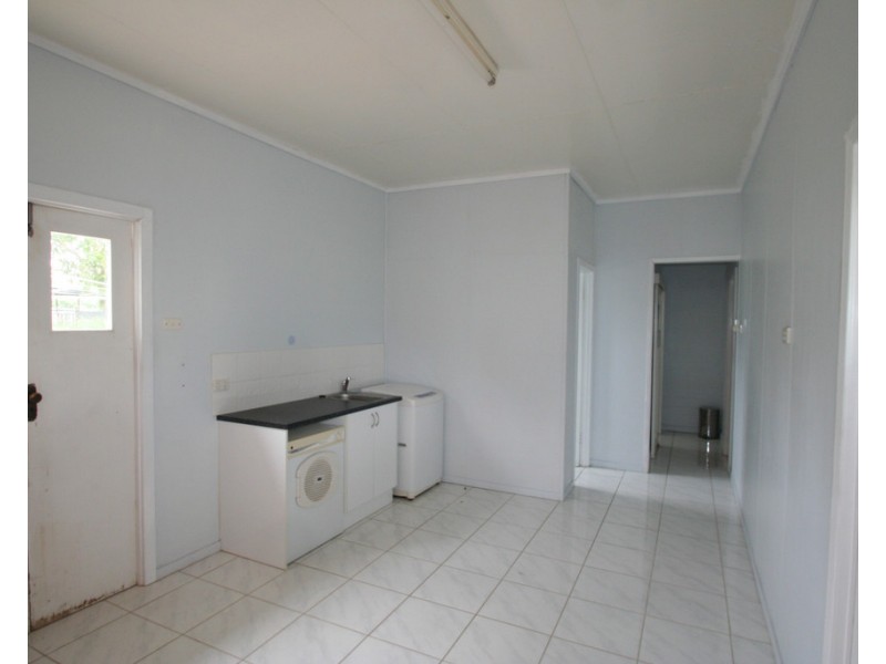 74 William Street, Springsure QLD 4722