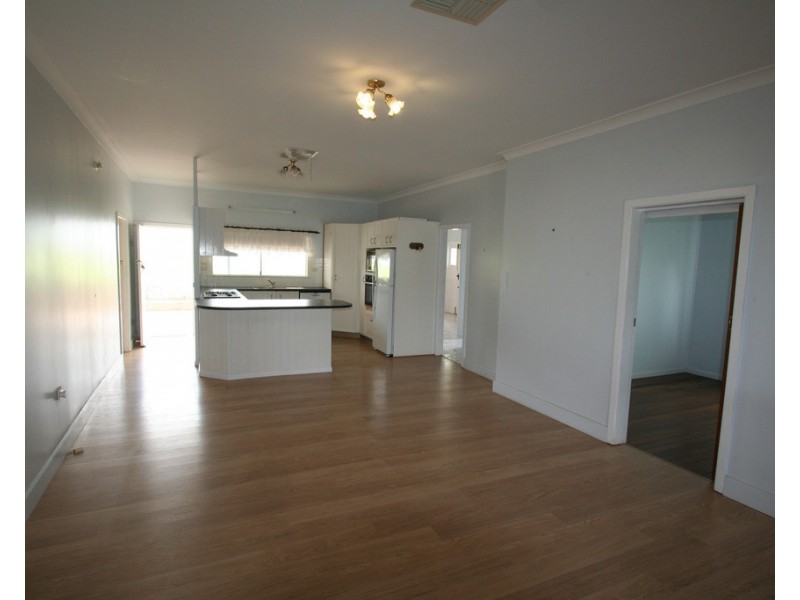 74 William Street, Springsure QLD 4722