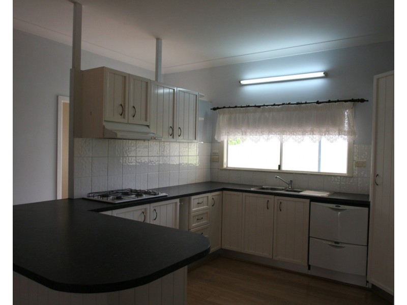 74 William Street, Springsure QLD 4722