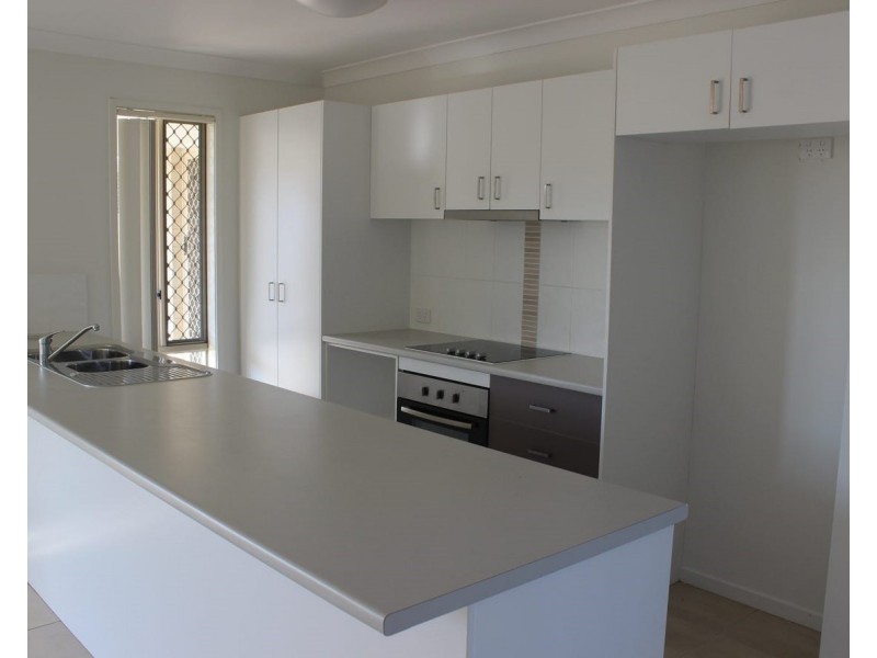 14 Suncrest Street, Emerald QLD 4720
