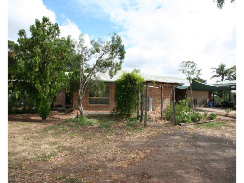 6 Cunningham Drive, Emerald QLD 4720