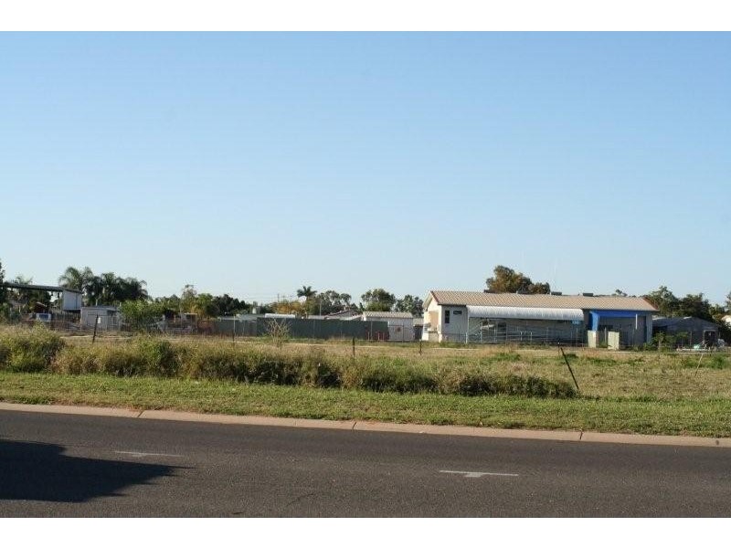 89 Esmond Street, Emerald QLD 4720