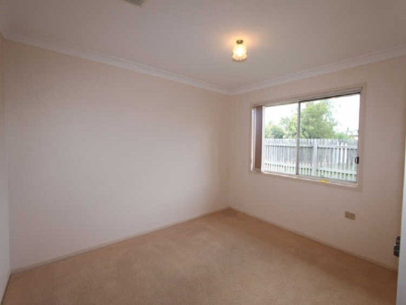 6 Staunton Street, Emerald QLD 4720