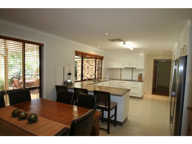 3 Country Lane, Emerald QLD 4720