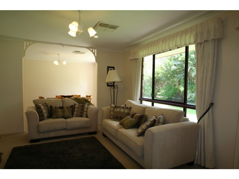3 Country Lane, Emerald QLD 4720