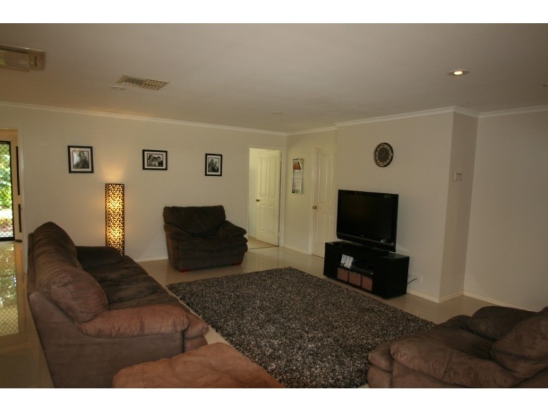 3 Country Lane, Emerald QLD 4720
