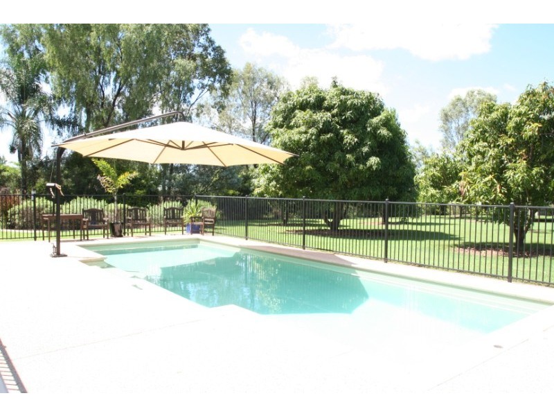 3 Country Lane, Emerald QLD 4720