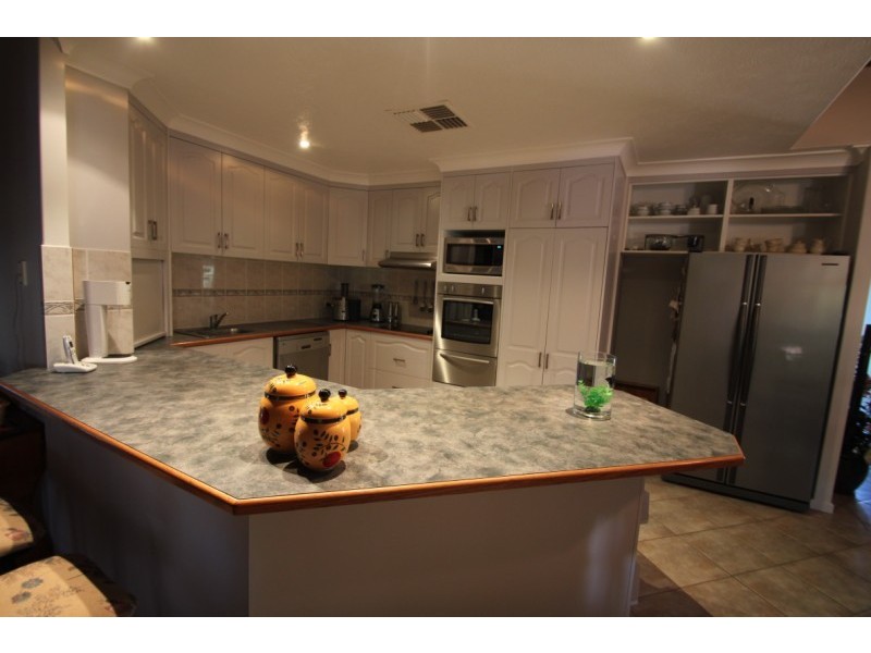 60 Long Street, Emerald QLD 4720