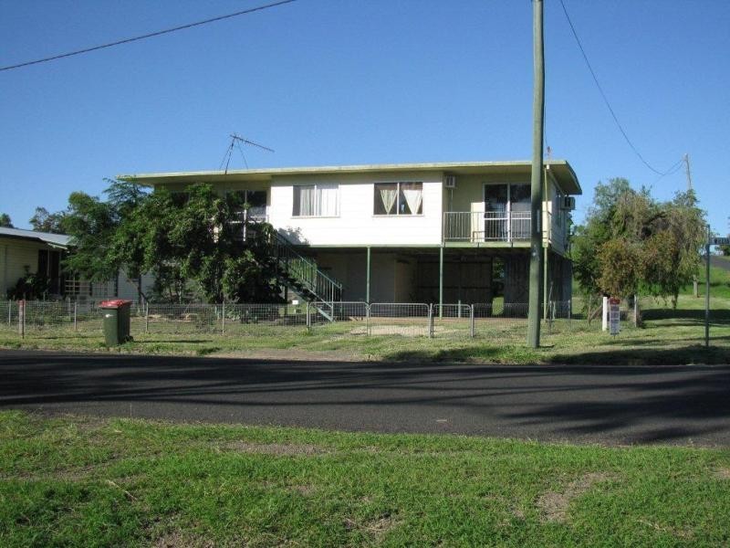 34 William St, Springsure QLD 4722