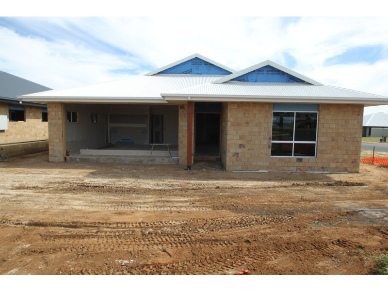 14A Coldstream Street, Emerald QLD 4720