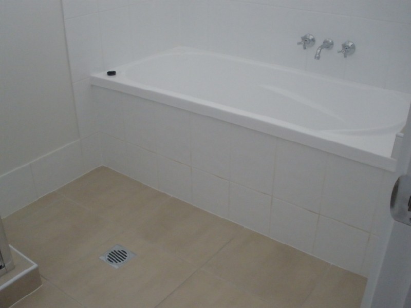 61 Lakeside Drive, Emerald QLD 4720