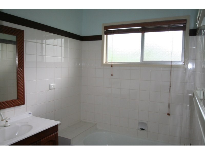 6 Spica Place, Emerald QLD 4720