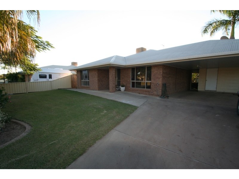 29 Crinum Crescent, Emerald QLD 4720