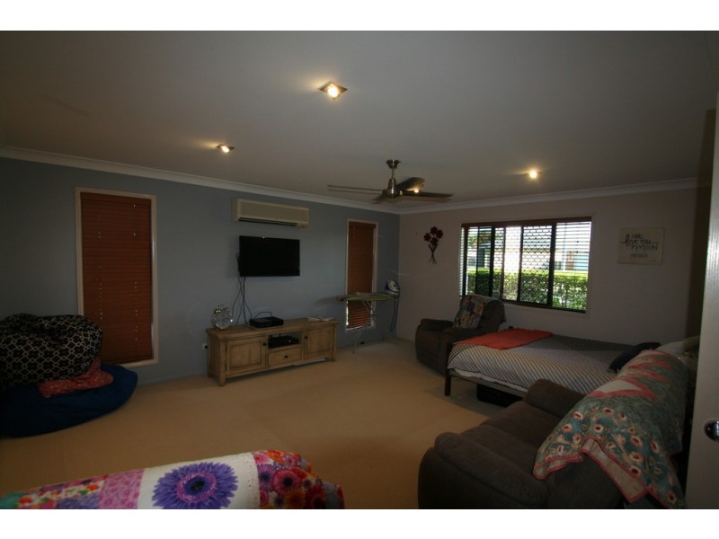 42 Andrews Road, Emerald QLD 4720