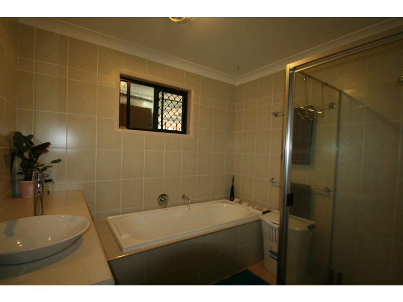 42 Andrews Road, Emerald QLD 4720