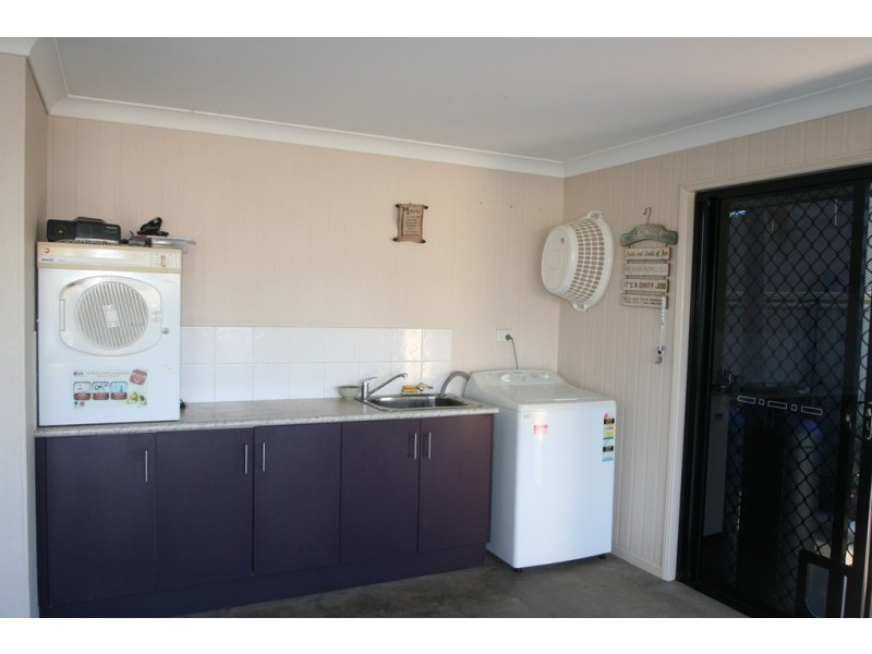 42 Andrews Road, Emerald QLD 4720