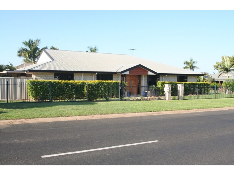 42 Andrews Road, Emerald QLD 4720