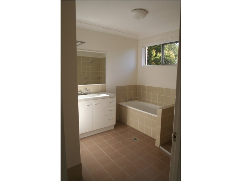 Unit 9/24 Riverview Street, Emerald QLD 4720